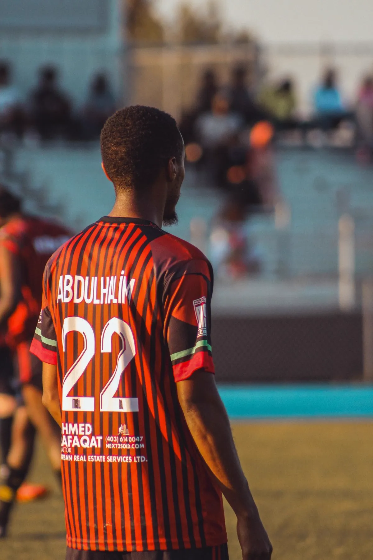 Dos d'un maillot de football floqué avec nom et numéro
